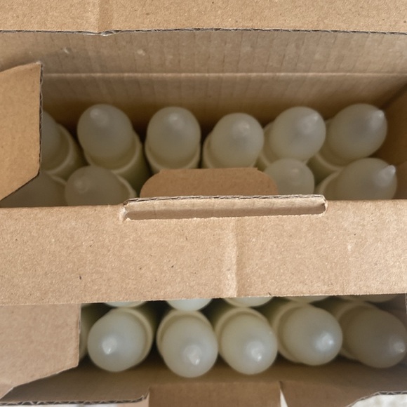 Macarrie 24 Pcs Christmas Flameless LED Taper Candle Christmas Battery Operated - Picture 6 of 7